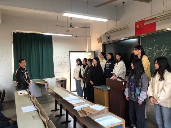 说明:2661C428141F3918D4E4382DF14F5040